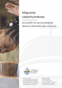 Couverture de livret « Migrants catéchumènes. Accueillir et accompagner dans la diversité des cultures » 2019.