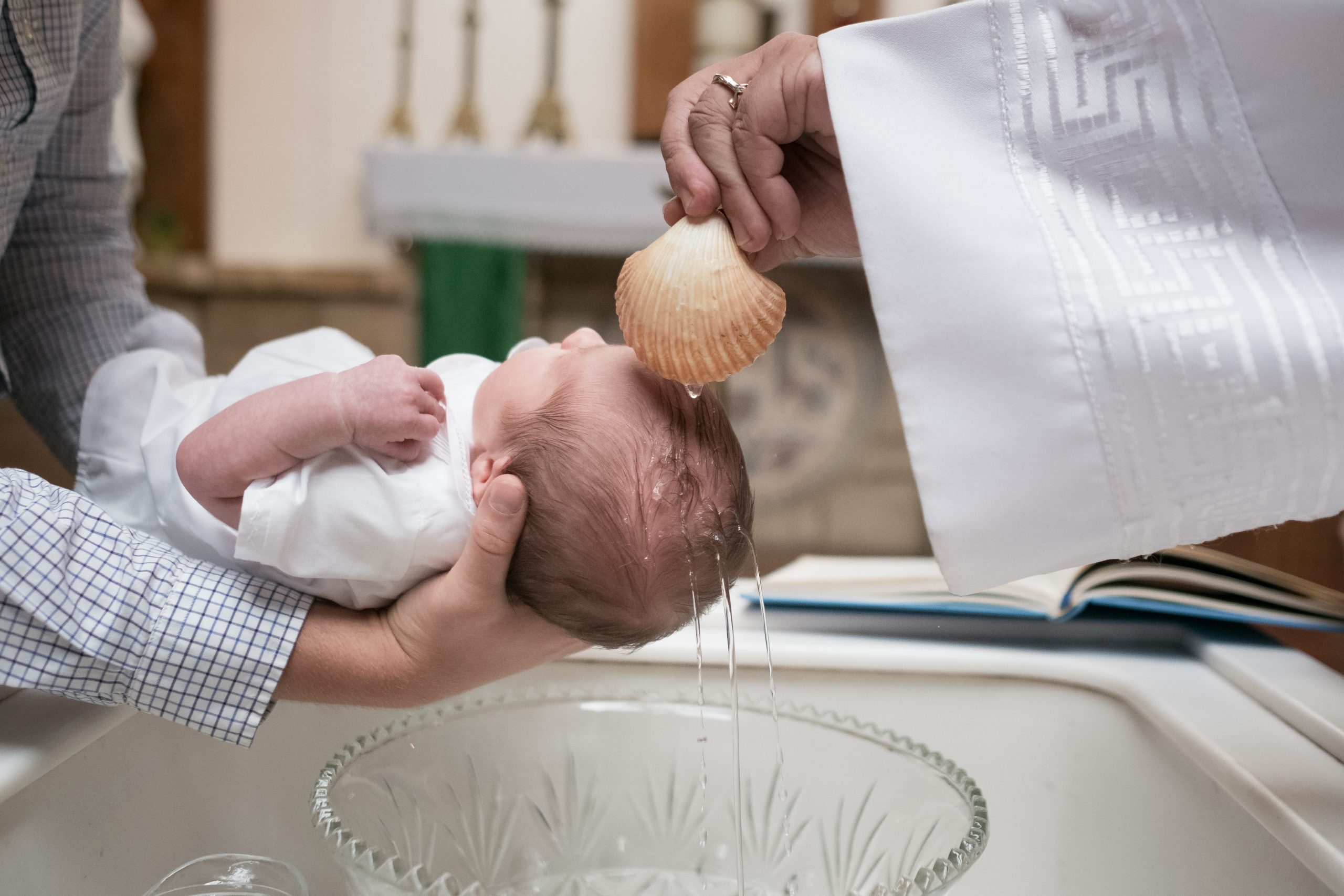 Les origines et rites du baptême chrétien